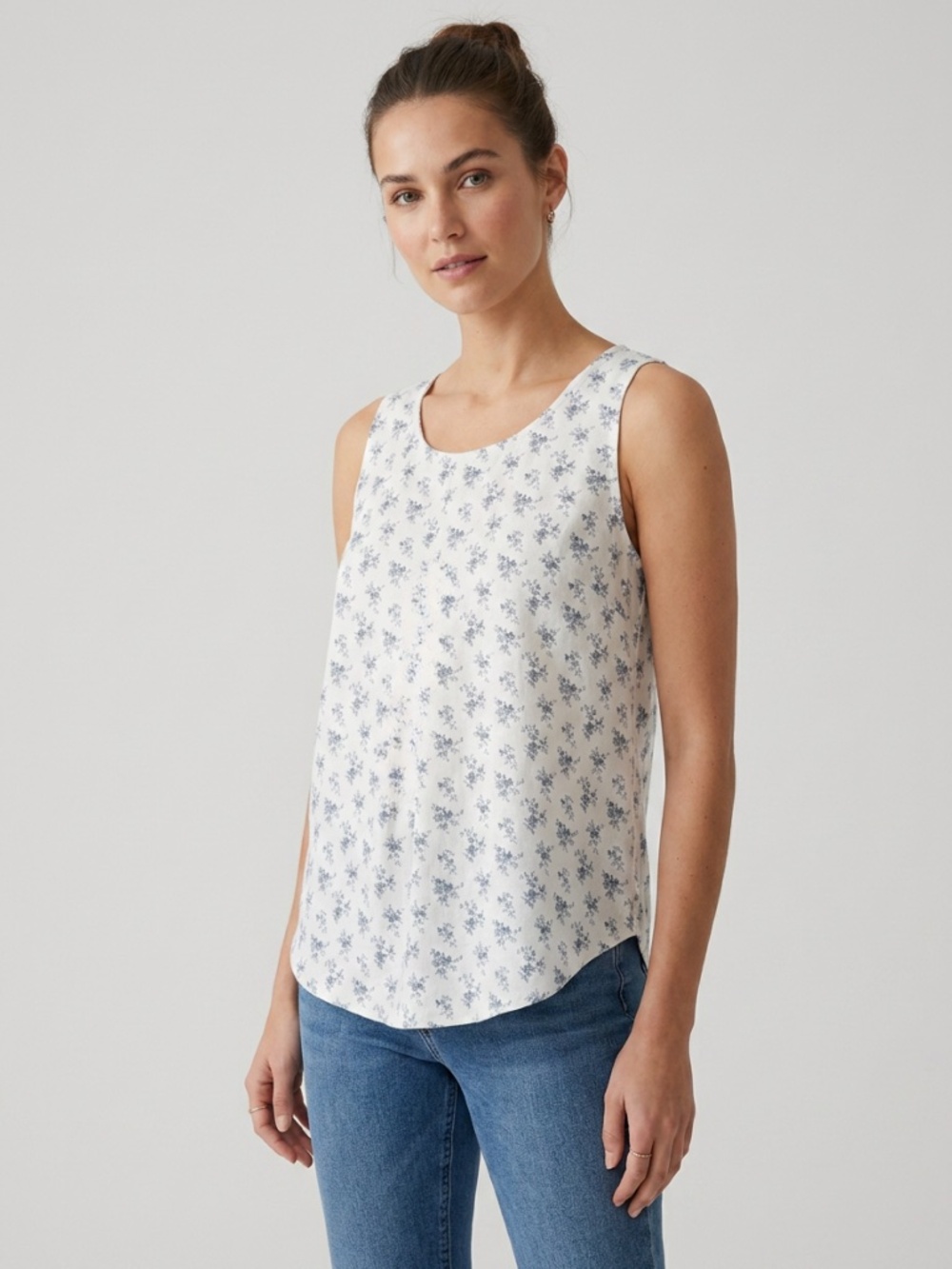 Handmade Pretty Women's Blouse Sleeveless Casual Floral White & Blue Medium